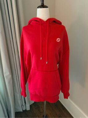 NWT VS Red Women's Hoodie Sweatshirt with Kiss Graphic!